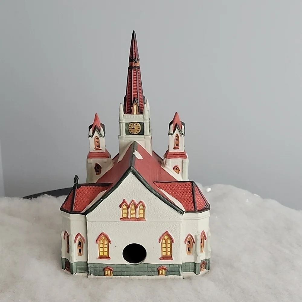 35075 1993 Vintage Lemax Dickensvale Lighted Village Church